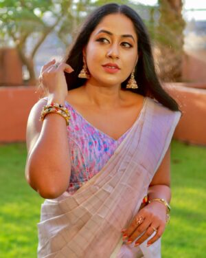 Jyothi Krishna Instagram - ഹൃദയം നിറഞ്ഞ ഓണാശംസകൾ 🌼

#onam #onam2024 #onamcelebration #onamsaree #happyonam #setmundu #malayalimanka #jyothikrishna #onapoove #maveli #sadya #onassdya #dubaionam