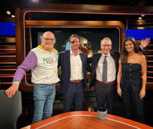 Kaitlan Collins Instagram - #StartTheClock: Tonight’s episode of #RealTimeHBO with @BillMaher feat. @KaitlanCollins, @DanCrenshawTX and #JamesCarville is now available to @streamonmax! 

Watch the conversation continue after the show on #RTOvertime @ our YouTube channel