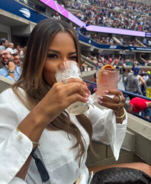 Kamie Crawford Instagram - Came for the Paloma’s, stayed for Coco Gauff 🎾👟 @usopen