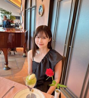 Kanako Hiramatsu Instagram - @arimuraairi  Happy Birthday🌹

とっても久しぶりに会えた🥲💕
幸せな1年になりますように…✨

とっても時差投稿🕐