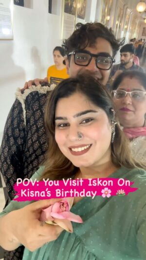 Kanisha Malhotra Instagram - Had such beautiful Krishna Janmashtami at @iskon_juhu_mumbai 
Thanks for having us ❤️
I also got a cute lotus as a return gift. Happy birthday once again Kisna ❤️🪷🌸

#kisna #krishna #krishnalove #krishnajanmashtami #janmashtami #janmastmispecial❤️✨ #indianfestival #divine #god #hindugod