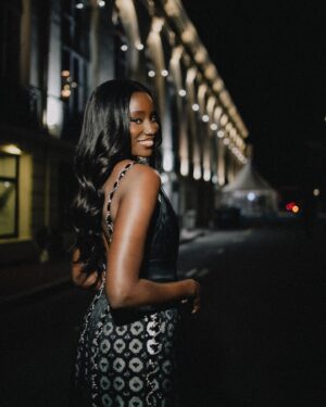 Karidja Touré Instagram - @deauvilleus Cérémonie d’ouverture !
Jury révélation 2024 🫶🏾

@omega ⌚️
@chanelofficial 👗💎
@expert_denilsonpedro.11 💇🏾‍♀️
@romaindurandhair 💇🏾‍♀️
@ginger_9_nails 💅🏾
@souk_and_pix 📸
@mathieuplt 📸
@hugotoucas 🧵
@bbr.image ♥️
@lenormandy.barriere 
#Lenormandy.barriere
#Barrieremoments
@patyschiff 💎