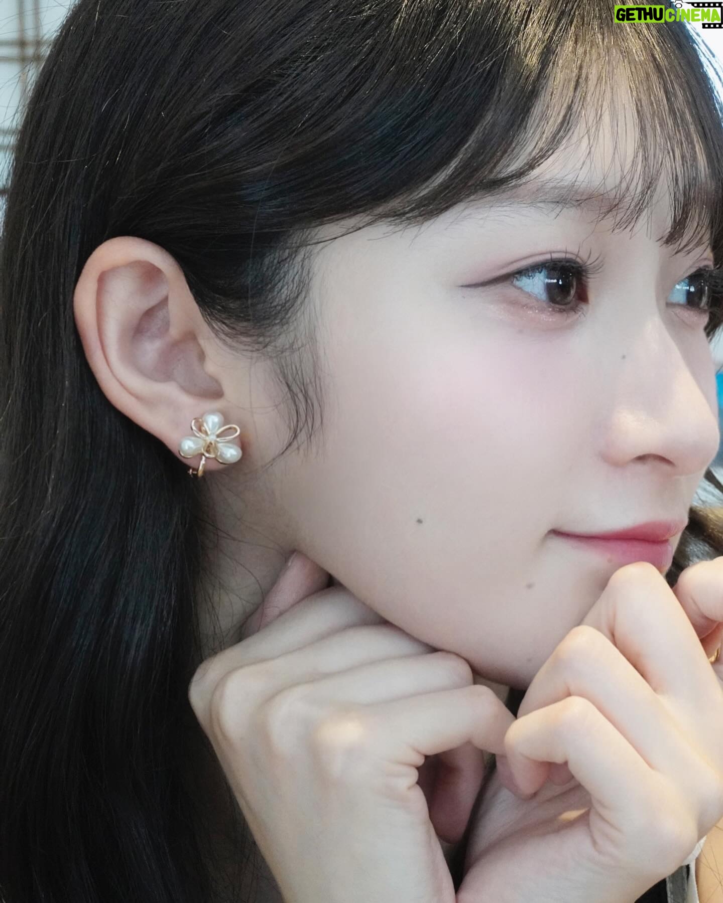 Karin Miyamoto - 4.6K Likes - ♡
@kicuri.official さんと @miori_ichikawa さんコラボの
ワンピースをギフトして頂きました💖
めっちゃ可愛いし着やすくてリボン部分がベルベットだから
秋まで着られちゃいます🧚♀️
低身長の私にピッタリの丈🫶
イヤリングも目立ちすぎずしっかり可愛くて最高🫶
沢山着て着けるぞ~💖
#kicuri #きくりふく
#gifted
