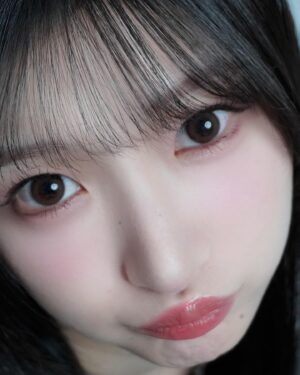 Karin Miyamoto Instagram - ♡

遅ればせながら
メイクレシピ♡

このメイク道具を使った
YouTubeを投稿しました💄✨

ストーリーやハイライトから是非チェックしてね💖

毎日メイク用のメイクレシピです🧚‍♀️

カラコンYouTube内で紹介し忘れた😂

#メイクレシピ
#毎日メイク
#youtube 
#かりんだよ
#ぜひみてね