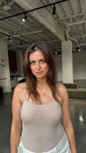 Actress Karine St-Michel HD Instagram Photos and Wallpapers September 2024