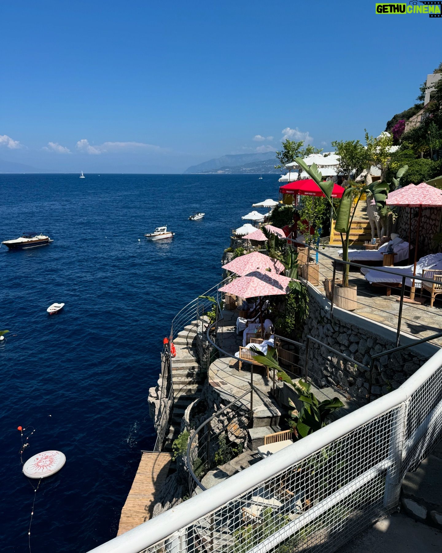 Karolína Kokešová - 2K Likes - Thank you Capri, you’ve been wonderful 💙🍋 #italy #capri #dump