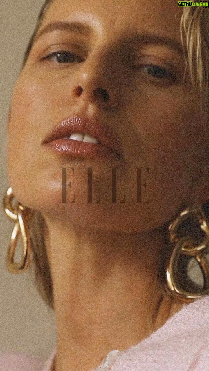 Karolína Kurková - 3.4K Likes - Vůně, která je odvážná, silná a ženská jako žena, která ji nosí.
Fragrance, that is bold, strong and feminine, just like the women wearing.
@carolinaherrera #CarolinaHerrera