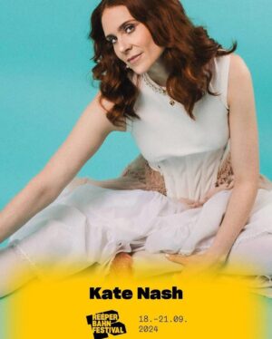 Kate Nash Instagram - My next gig is Sept 21st September in Hamburg, 11.30 PM at GROSSE FREIHEIT 36 @reeperbahn_festival 💐