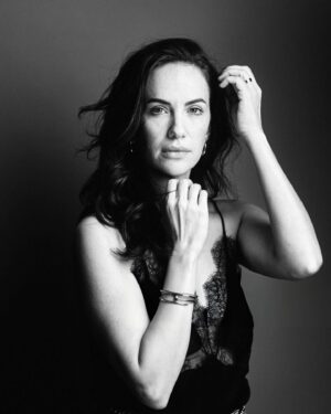 Kate Siegel Instagram - I’m so incredibly proud of @flanaganfilm and everyone else who brought this movie to life. What a wild weekend. Thank you TIFF! #thelifeofchuck #TIFF #TIFF2024 #stephenking 

Styled by @nicholeoninstagram 
in @fendi @proenzaschouler @celine 

Face paint by @katbardot
Hair by @nancileesantos

📸 

@garethcattermole 
@gettyentertainment 
@imdb 
@duanecolephoto