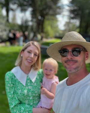 Katherine Ryan Instagram - #Tradwife 🐓