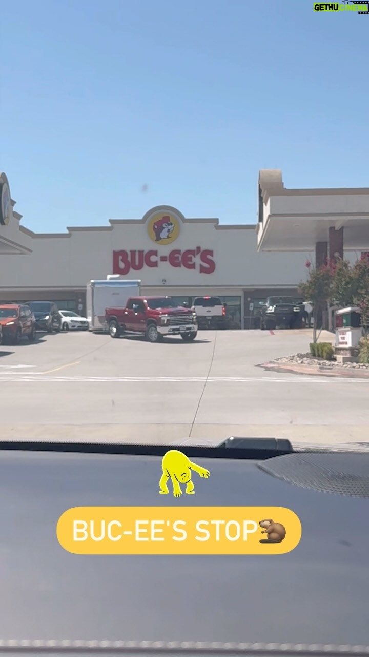 Kathleen Madigan - 1.2K Likes - Made it š¦«šš»
#bucees #buceestexas #dallas #kathkeenmadigan #madiganspubcast #friday #potluckpartytour