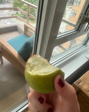 Kathryn Gallagher Instagram - and I think about summer all the beautiful times !!!!