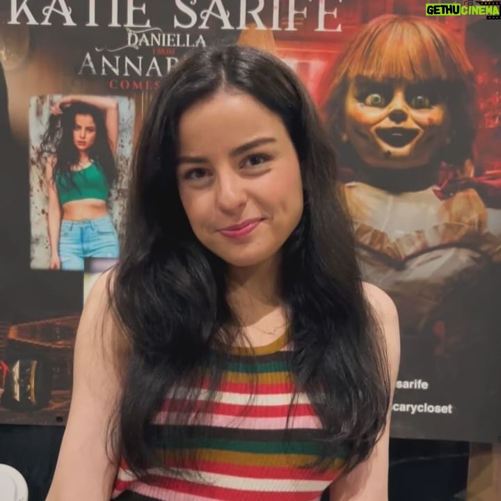 Katie Sarife - 7.4K Likes - Got to meet so many lovely people at @horrorconla this weekend with @thescarycloset ! What a spectacular time!!! Some of my friends popped by to visit too 💕 So much love for everyone!
What con should I go to next?! 😘
Also, thinking of cutting my hair to the length of the last pic, but can’t decide. Thoughts?