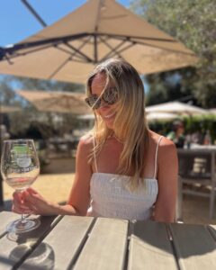 Actress Katrina Bowden HD Photos and Wallpapers September 2024