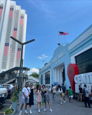 Katrina Dovey Instagram - KL DAY 2 🥰

On this day, we took the hop on hop off bus around the city so we could make the most of a day and see all KL has to offer 😄

First stop was Chinatown where we had CHICKEN RICE of course 🤤

Checked out Central Market, Istana Negara Palace and much more. Took my family to Nando’s then ended the night with some swimming 🏊‍♀️ 

Would you like a list of my Kuala Lumpur favorites? :)