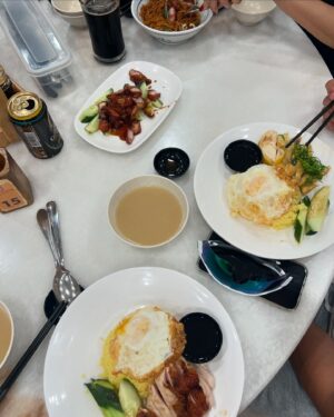 Katrina Dovey Instagram - KL DAY 2 🥰

On this day, we took the hop on hop off bus around the city so we could make the most of a day and see all KL has to offer 😄

First stop was Chinatown where we had CHICKEN RICE of course 🤤

Checked out Central Market, Istana Negara Palace and much more. Took my family to Nando’s then ended the night with some swimming 🏊‍♀️ 

Would you like a list of my Kuala Lumpur favorites? :)