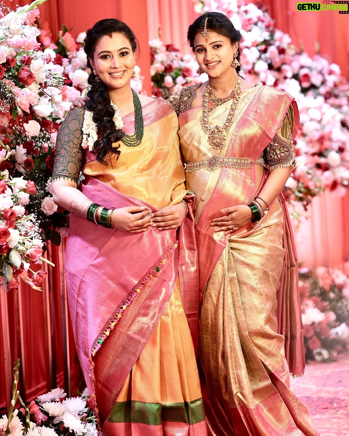 Kavitha Gowda - 150.5K Likes - I feel grateful to have shared my pregnancy journey with my little one, and now she’s expecting her own baby soon! Wishing her a happy, healthy, and safe delivery. May this new chapter bring immense joy and happiness to her life!
📸. @candids_by_umesh