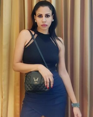 Kavya Keeran Instagram - Redefine your style with this amazing handbag from the house of fine design. @finedesignofficialco
Check out their exclusive collections on their official website..!!
.
#stylishhandbag #fashionbag
 #luxuryhandbags #trending #handbaggoals
#bagaddict #bagoftheday #designerhandbags