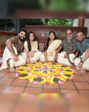 Keerthana Anil Instagram - Family ♥️

📸 @sijoamma 

#onam24 #family #onamwithfamily