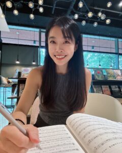 Actress Kelly Huang HD Instagram Photos and Wallpapers August 2024