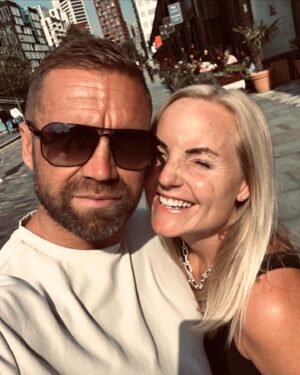 Kerry Ellis Instagram - X13 yrs of marriage… a quick visit to @dishoom for lunch to celebrate / commiserate with each other. ❤️❤️❤️ (yes Kerry has had a wine)