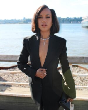 Kerry Washington Instagram - All black, no nonsense. @michaelkors did not come to play 👏🏾👏🏾👏🏾 #NYFW