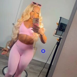 Kiera Hogan Instagram - 💕Hi Barbie 💕 with the body PERIODT 
Nails ✅
Hair ✅ 
Face pretty and if you know the rest we can be friends 😂
Ready to celebrate my birthday in Italy 🥳🇮🇹
Hair: @slayedbymatthew 
Nails: @aliciathenaildoctor 
Body: By me with coaching from @cezarbononi_