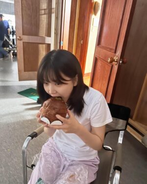 Kim Ji-eun Instagram - 모음이 모음zip.(1)