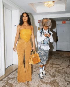 Actress Kim Kardashian HD Instagram Photos and Wallpapers August 2024