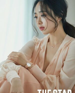 Kim Min-jung Instagram - -
#THESTAR