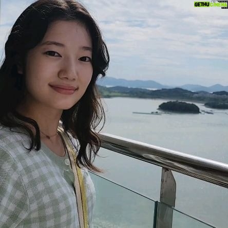 Kim Su-in - 7.9K Likes - 수인♡
.
.
.
.
#늦은 여름 휴가 즐기고 복귀
#여수
#아름다운여수
#힘을얻는아름다운바다
#또버텨보자
