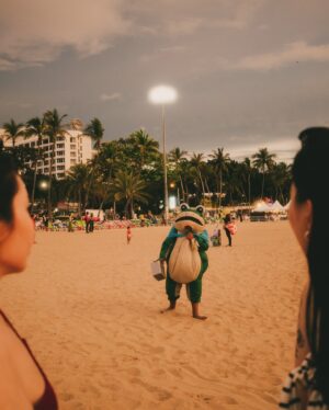 Kimberley Chen Instagram - 這裡很熱但又很涼🏝️ 

逃避最好的一種 ✨