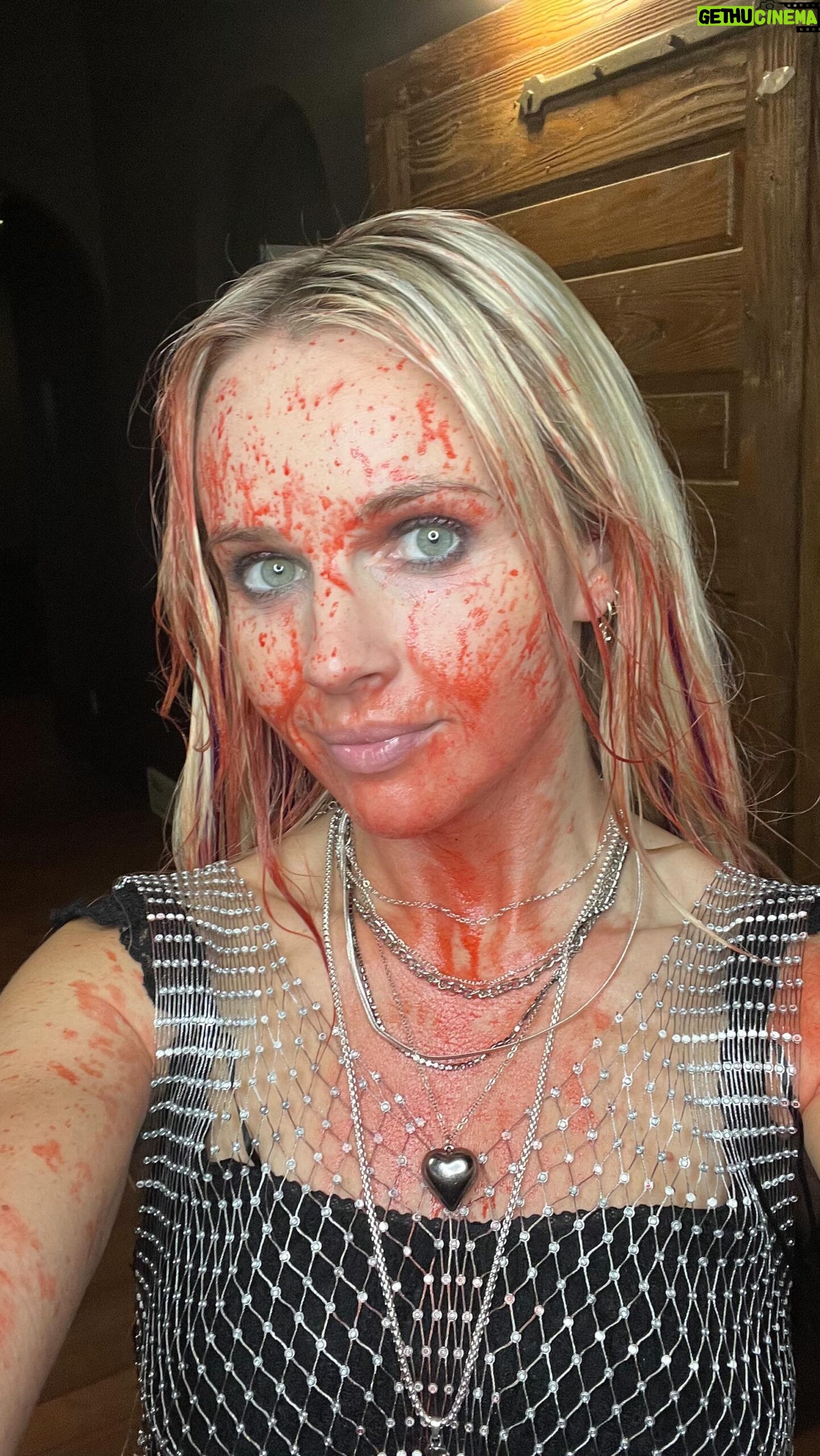 Kimberley Crossman - 4K Likes - @deathgasm2
Ever wondered how we keep blood continuity when filming so the blood matches in every scene ... there is a real art to it. 😅
The blood is a sugary substance so it sticks in place (and to everything 😅)
Thanks @jasondetheridge for your epic work on this film!
#bts
#horrorfilmbts