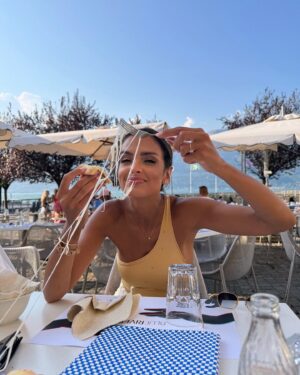 Klaudia El Dursi Instagram - Amazing Como 🤍
To był niesamowity czas, pełen miłości, rozmów i śmiechu w otoczeniu krainy jak z bajki. Mój pamiętniczek wzbogacił się w ogrom cudownych wspomnień ✨ hope to see you soon Como!