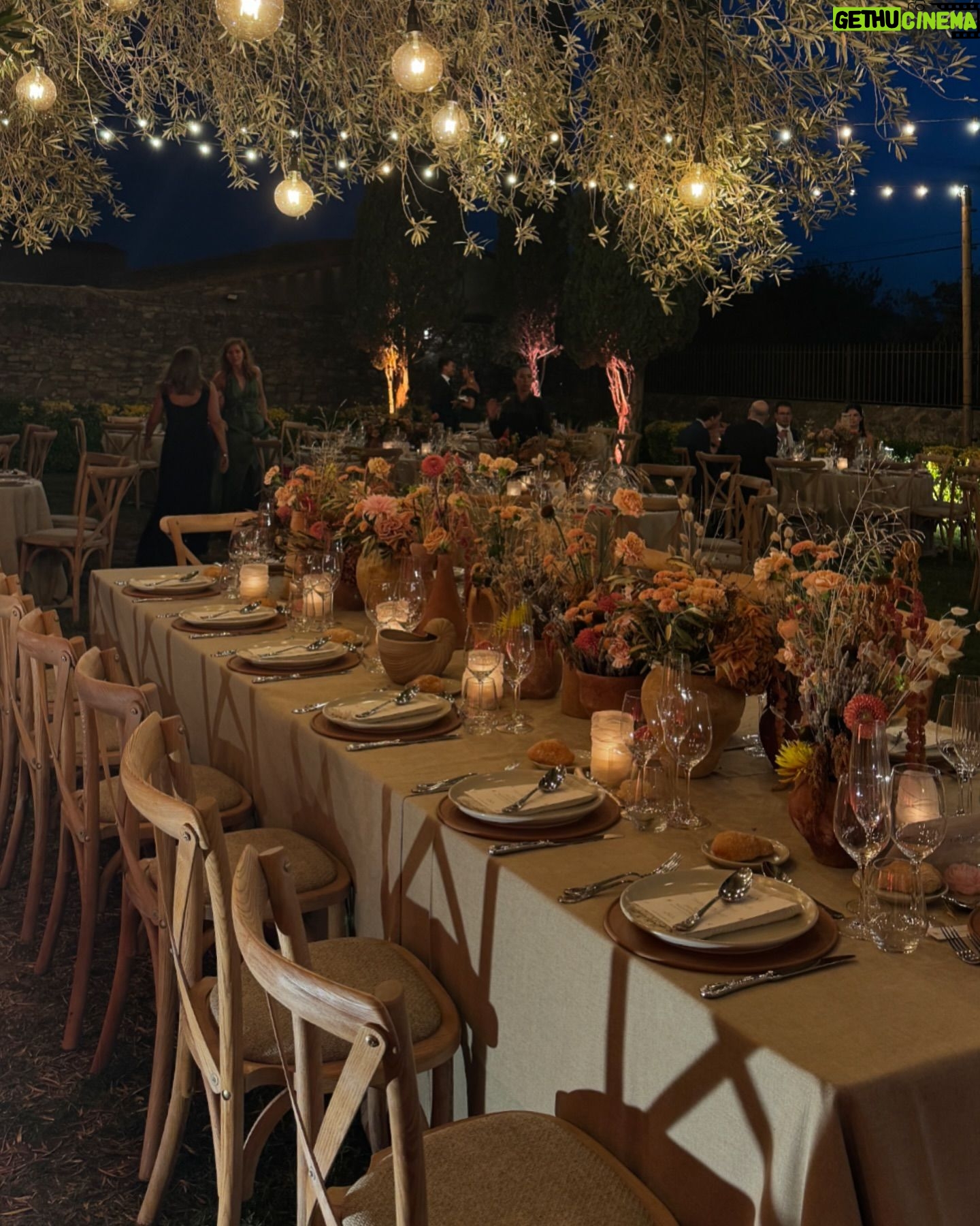 Koe Yeet - 62.4K Likes - The best of Spanish weddings 🥹🌻❤️🥂
@dani.ca.bo @__mafi__