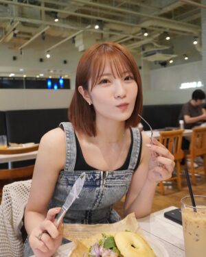 Kojima Karin Instagram - いっぱい食べた日🥯💭