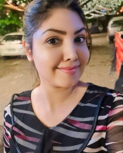 Actress Komal Jha HD Photos and Wallpapers January 2025
