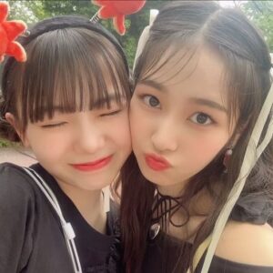 Kurumi Inagaki Instagram - .
発売中のニコラ9月号のオフショットです。
.
中2ニコモ全員揃って
#西武園ゆうえんち で沢山！遊んできました！！
.
ニコラモデルになれて、お仕事で同じ歳のお友達ができた事もとっても幸せです！！
.
個性と魅力のある皆で、学校の話やお勉強の話や流行ってるものの話、相談もっ！
全てが新鮮でとっても楽しくてあっという間に時間が過ぎます！
.
この8人がニコラモデルの中学2年生😊
よろしくお願いします🙇💕
.
.
ニコラ9月号発売中です！
.
.
.
#Tシャツをそれぞれリメイク 
.
#ニコラ #nicola #ニコモ #ニコラ9月号  #WeST  #うぃーすと
#中2モ #10 #11 
#崎浜梨瑚
#白尾留菜
#十文字陽菜
#中瀬梨里
#葉山若奈
#松尾そのま
#梨里花
#稲垣来泉
.
＊各事務所様。お写真の掲載許可をいただきありがとうございます。