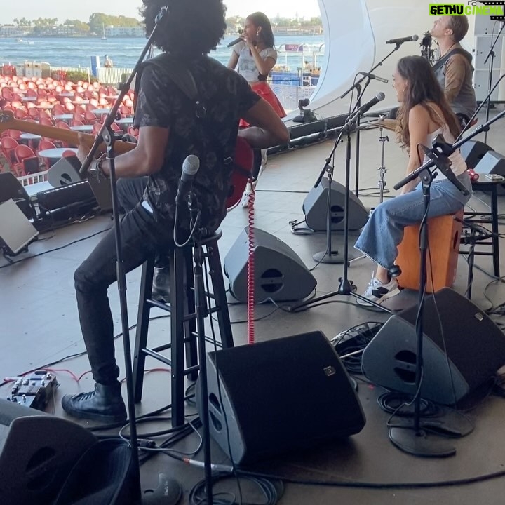 Kylie Cantrall - 92.4K Likes - thank you for having meeeee @lattitudeevent ⚡️💋💋 y gracías a todas las que vinieron a ver anoche <3
swipe to see rehearsal vs the final show ;) one of my favorite venues everrrrr !! 🌊✨ @theshellsd
glam @robertti
hair @laurarugetti
styled @jyoseishop