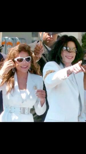 La Toya Jackson Instagram - Happy Heavenly Birthday! 🤍
We all miss you and we all love you!

#MichaelJackson #KingOfPop #Mj #GOAT #happybirthday #photooftheday #MichaelMovie #music #family #thejacksons #love #latoyajackson