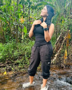 Lahari Shari Instagram - Creating magic with every snip and style…. 

#my #neture #snip #hairstylist #hair #magic #stylish #creative #nature #love