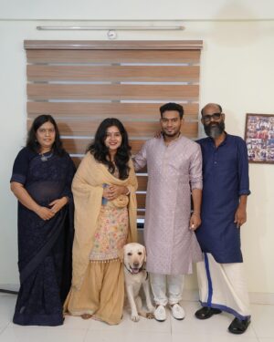 Lakshmi Unnikrishnan Instagram - Family 🩵 #brotherengagement💍