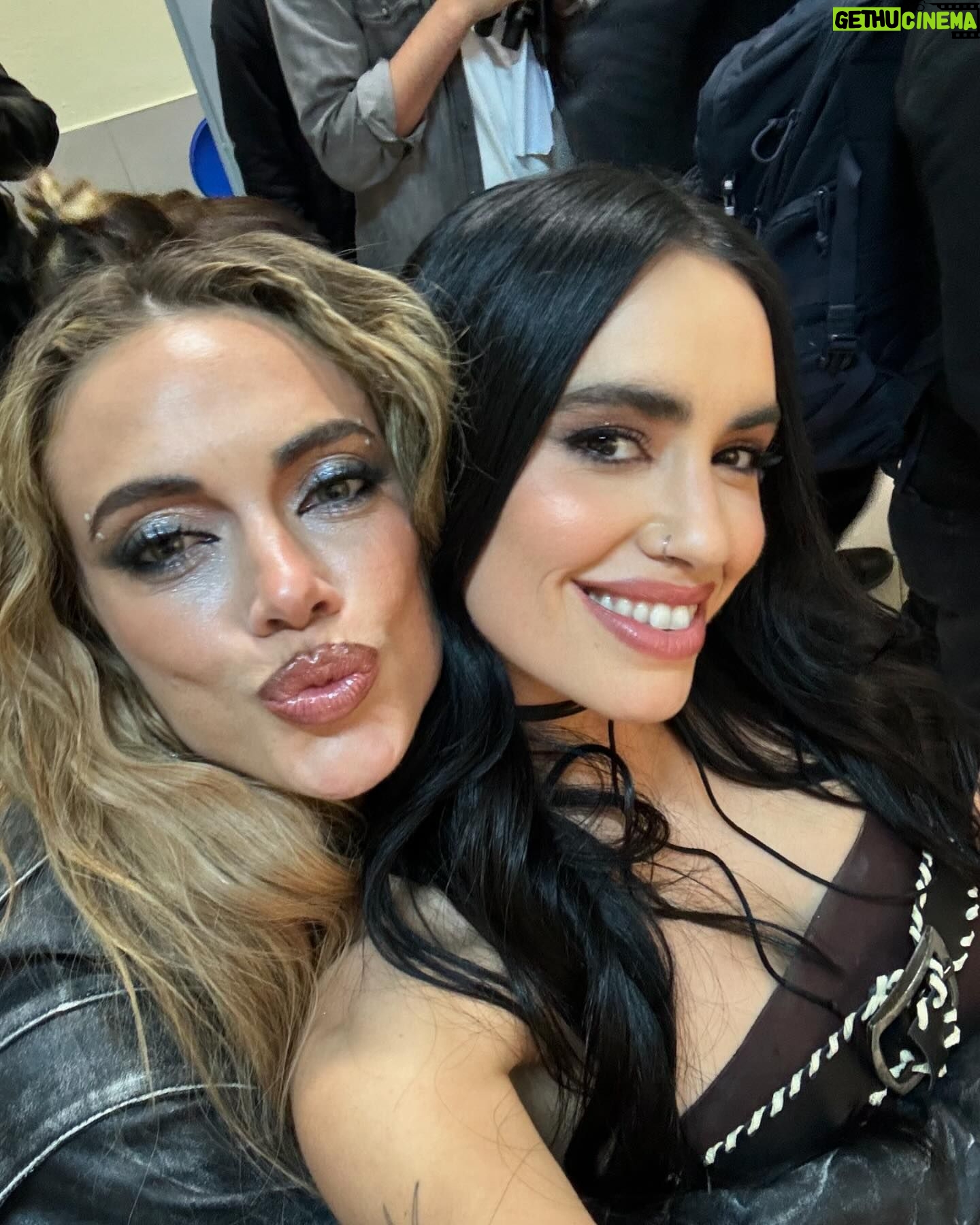 Lali Espósito - 829.8K Likes - Que hermoso lo vivido ayer
Que hermoso lo vivido durante taaaantos años
GRACIAS por tanto amor♥️
Gracias por la magia @bycrismorena
Gracias @olgaenvivo por armar esta locura
Gracias a mis compañeros y amigos amados!
GRAAAACIAS al público tan fiel🤍