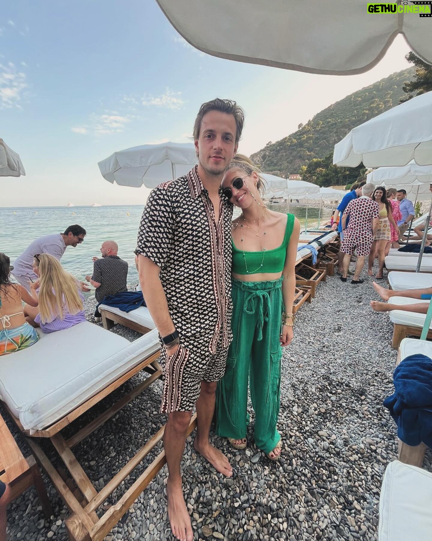 Lara Pictet - 5.7K Likes - Happy Anniversary to the man who makes every day better 🤍
I would need to write a script to tell you all the ways I love you. So for the moment, all I’ll say is… I’m grateful for all the ups, all the downs and all the moments in between because they allowed us to be here today 🖤
I can’t wait to marry you!!