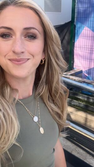 Laura Kenny Instagram - Paris 24 was a mix of work and family time with the boys 🇫🇷💙 Sad it’s all over but happy to finally have @jasonkenny107 back home 💖
