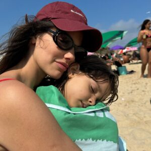 Laura Neiva Instagram - Dump mais um final de semana no Rio