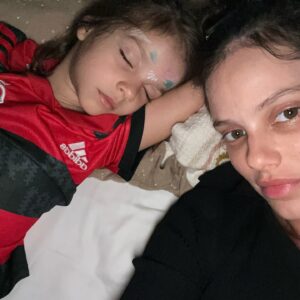 Laura Neiva Instagram - Dump mais um final de semana no Rio