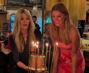 Lauralee Bell Instagram - Happy Birthday Michelle!! 🎂
Such a fun time filled with love & friendship!Thank you! We love you!! ❤️
And the best party favors @skinnationbeauty