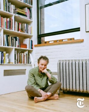 Laurie Anderson Instagram - “Like nearly the entire body of work that Anderson has created since the 1980s, ‘Amelia’ is an uncontainable hybrid,” Jon Pareles writes in a @NYTimes feature on Laurie and her new album. “It unfolds as something between a song cycle, an oratorio and a vintage radio drama. Anderson deploys a string orchestra, electronics and a jazz-tinged rhythm section along with her gallery of singing and speaking voices … [There are] stretches of heaving orchestral counterpoint that grow enveloping, even dizzying, evoking the vastness, and danger, of sky and ocean.” You can read the article at link in bio.

📷: @ok__mccausland

#Amelia #AmeliaEarhart