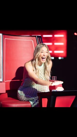 LeAnn Rimes Instagram - sweet cookie, my youngest @thevoiceau artist! i’m SO happy to not only have you on #teamleann but also have some new inspiration for future ‘can’t fight the moonlight’ performances 😉

i’m such the protective big sis to this one! @iamcookierobinson 

#cantfightthemoonlight #coyoteugly #thevoiceau